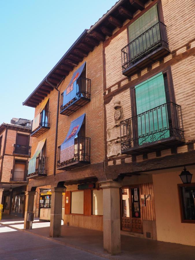 La Casona Del Zoilo -Los Arenales- Ель-Бурго-де-Осма Екстер'єр фото
